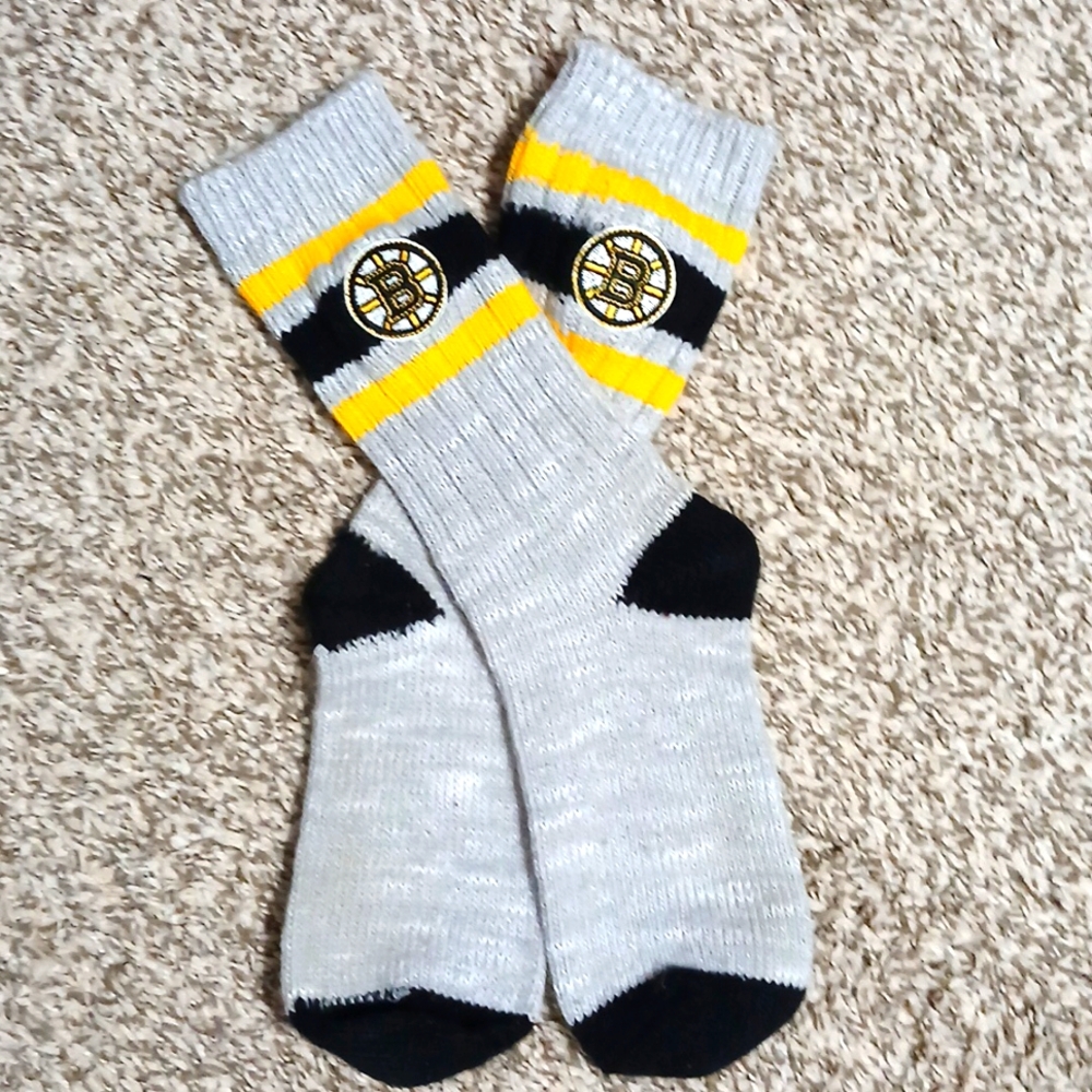 Boston Bruins women's medium sock